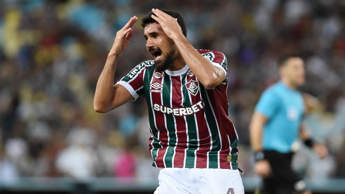 Ignácio, do Fluminense, explica invasão de morador em situação de rua em quarto; veja