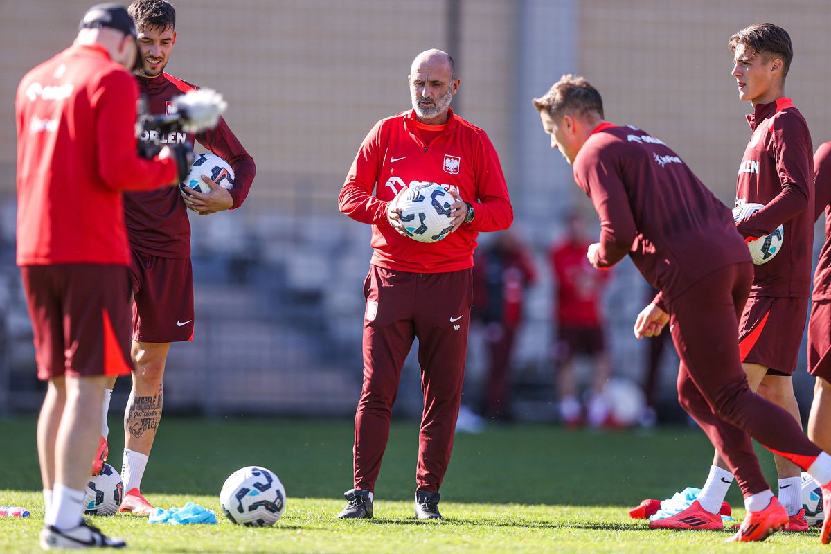 Polónia: Corda parte na ‘guerra’ com Lewandowski e selecionador demite-se