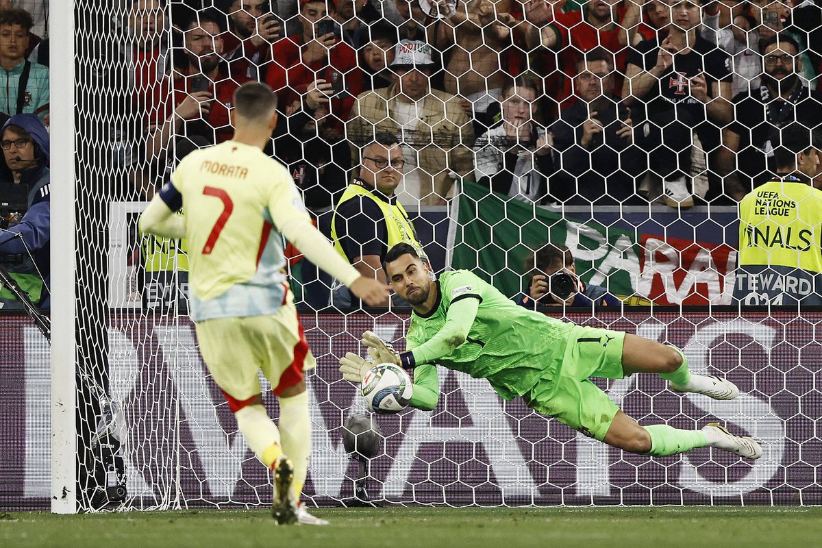 Morata quebra silêncio após penálti contra Portugal: «Falhei outra vez»