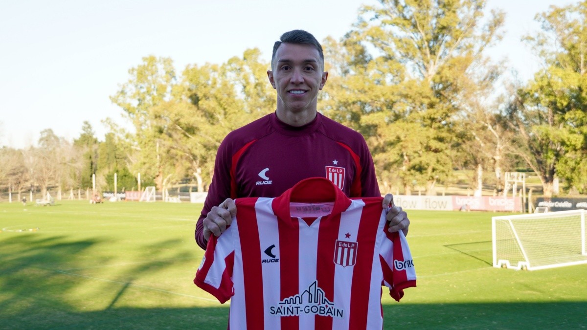 Estudiantes anuncia a contratação de Fernando Muslera