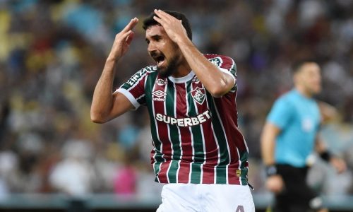 Ignácio, do Fluminense, explica invasão de morador em situação de rua em quarto; veja