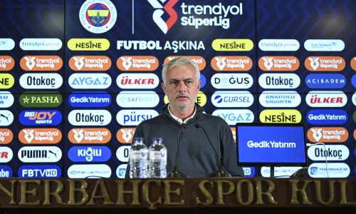 Mourinho explica mudanças na equipa técnica: «Adjunto de Guardiola foi para Portugal»