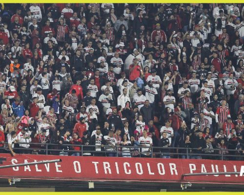 Pesquisa aponta torcida do São Paulo abrindo vantagem sobre a do Palmeiras
