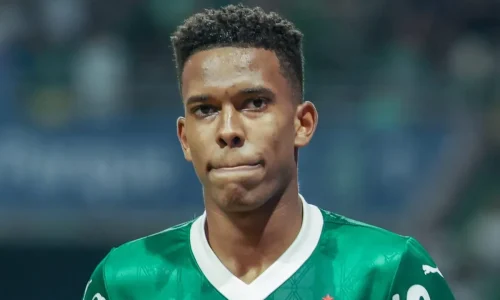 Estêvão abre o coração sobre enfrentar Cruzeiro em sua despedida