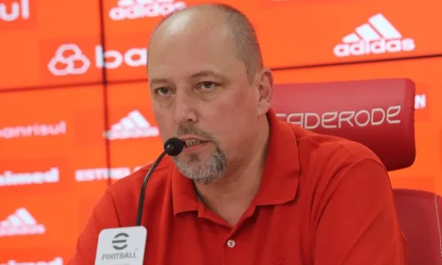 Roger Machado quer reforços para o ataque com urgência no Inter