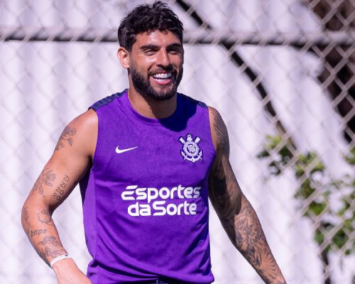 Yuri Alberto retorna aos treinos do Corinthians
