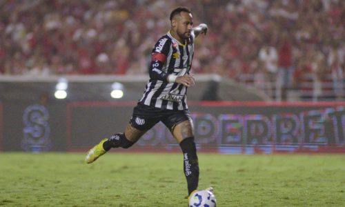 Neymar deixa o futuro em aberto: «Falo depois de dia 12»