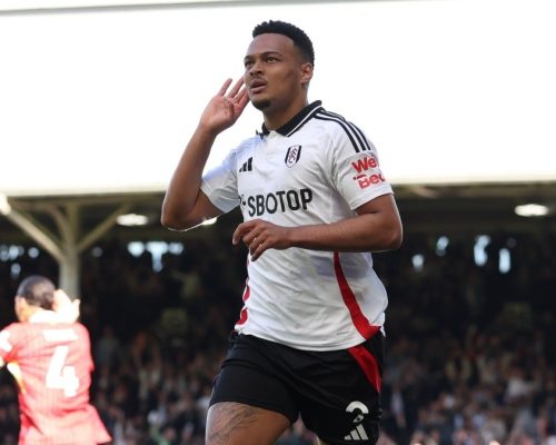 Leeds, da Inglaterra, prepara investida no atacante brasileiro Rodrigo Muniz, do Fulham