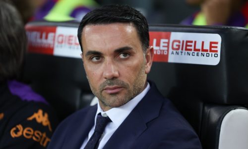 Fiorentina anuncia a demissão de treinador três semenas após assinar a renovação