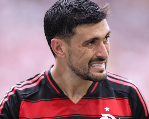 Arrascaeta e Léo Pereira se manifestam após eliminação do Flamengo no Mundial de Clubes