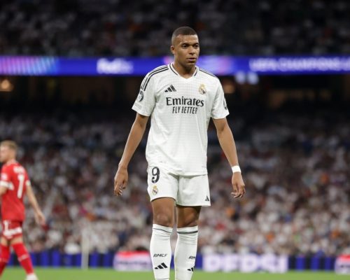 técnico do Real Madrid fala sobre craque francês