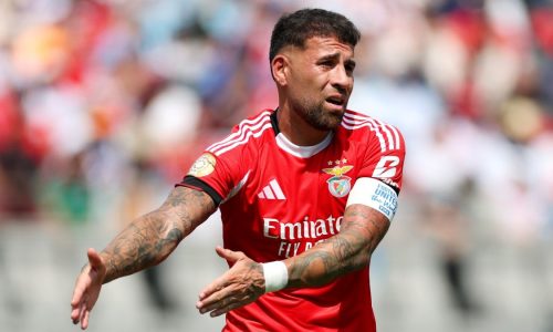 Benfica anuncia renovação com o zagueiro Otamendi por mais uma temporada