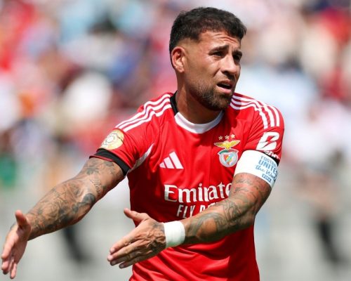 Benfica anuncia renovação com o zagueiro Otamendi por mais uma temporada