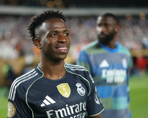 Vini Jr. quebra jejum, revela incômodos físicos e fala de adaptação a Xabi Alonso