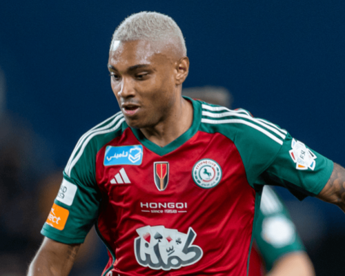 Gigante brasileiro faz sondagem pelo atacante Vitinho, ex-Botafogo, Flamengo e Inter